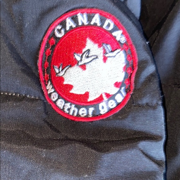 COPY - Canada 🇨🇦 weather gear faux for coat 🧥 - Picture 3 of 15